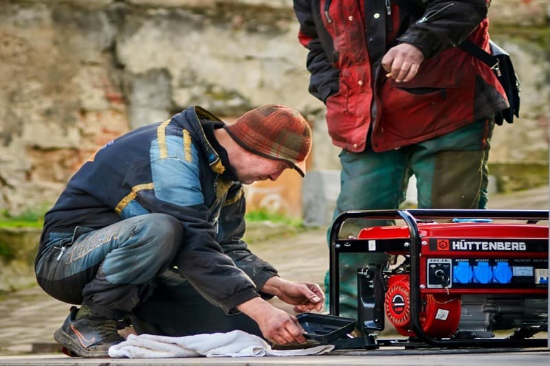 Standby vs. Portable Generator: Full Cost, Power, and Decision Guide