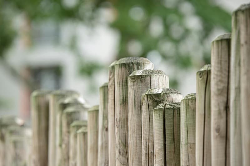 property survey map with fence line marked on residential lot