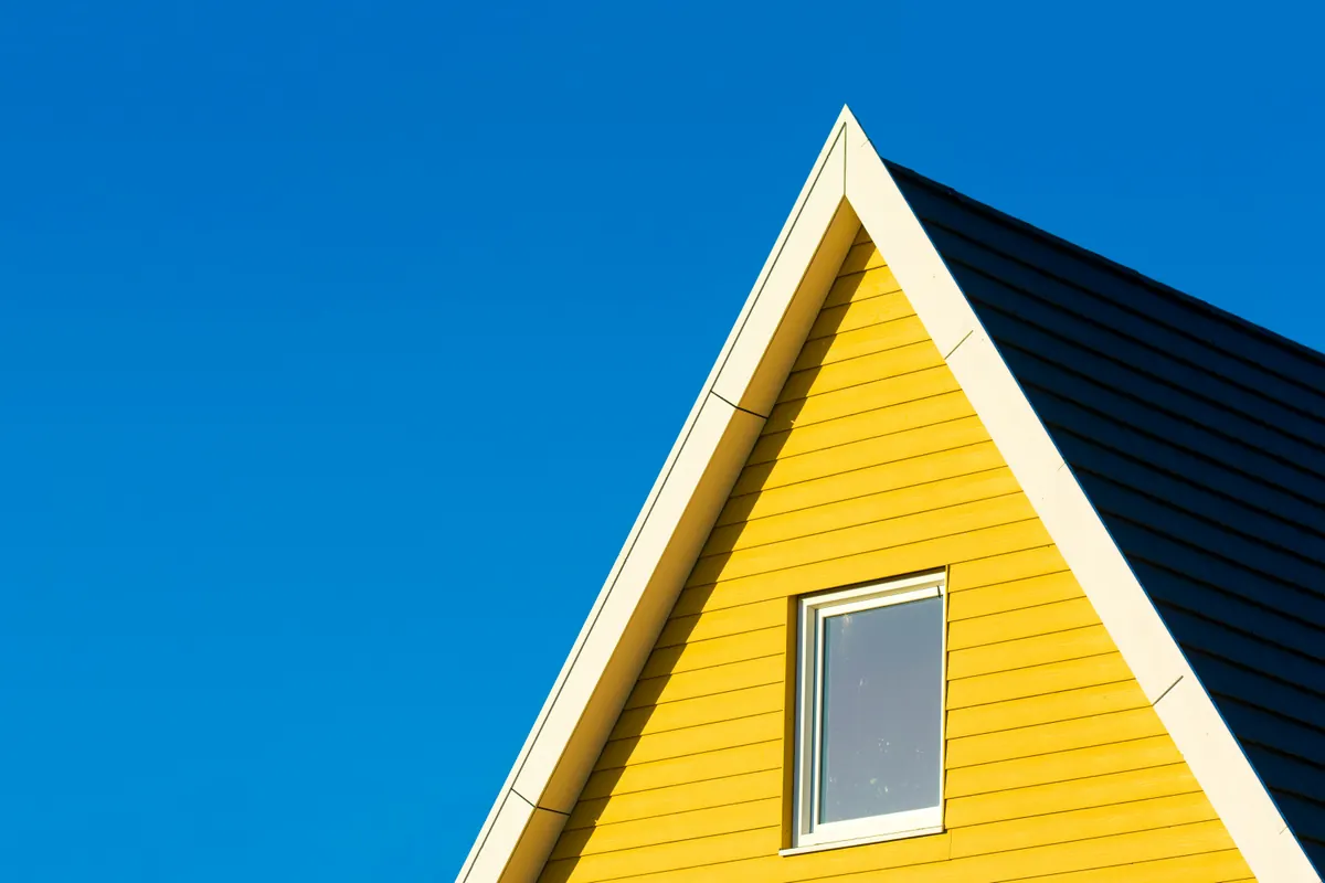 Painting contractor working in Tampa, FL