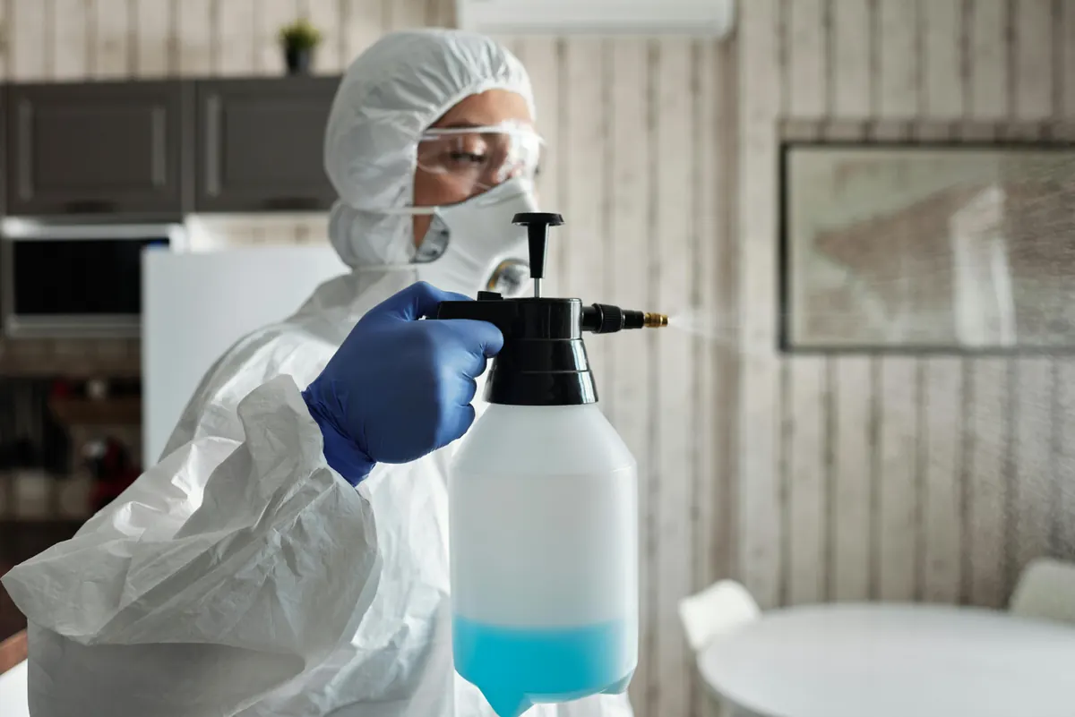 Pest Control contractor working in Detroit, MI