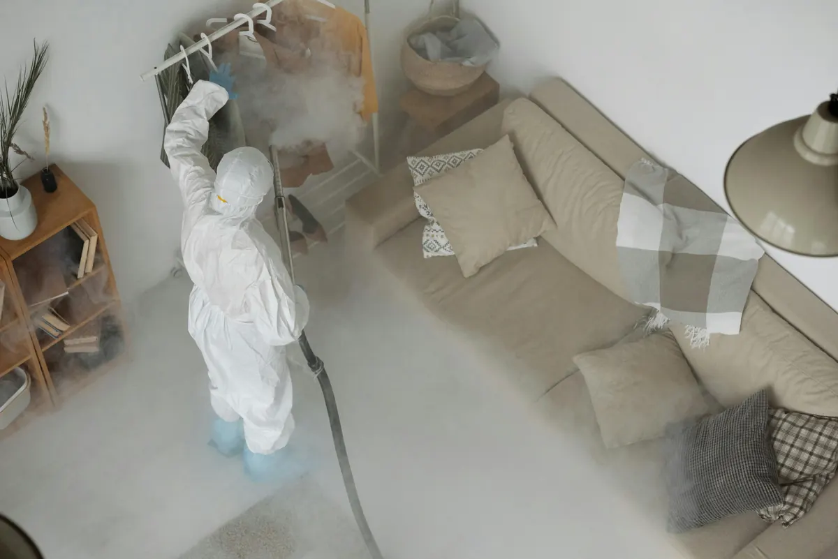 Pest Control contractor working in Perth, WA