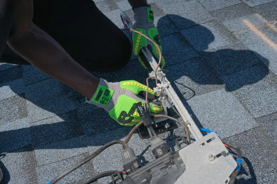 Solar contractor working in Cincinnati, OH